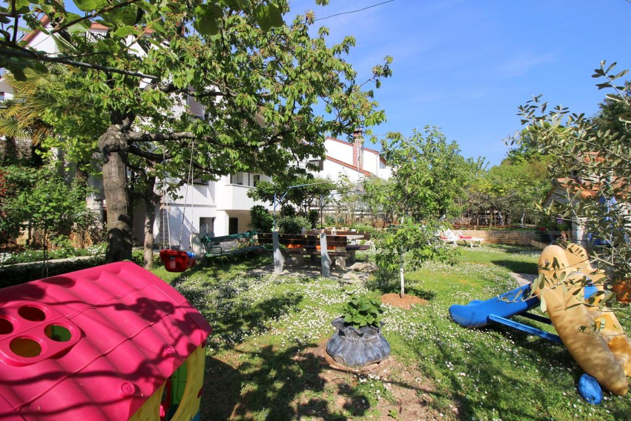 Modern Apartment Sabina With Nice Garden Poreč Dış mekan fotoğraf