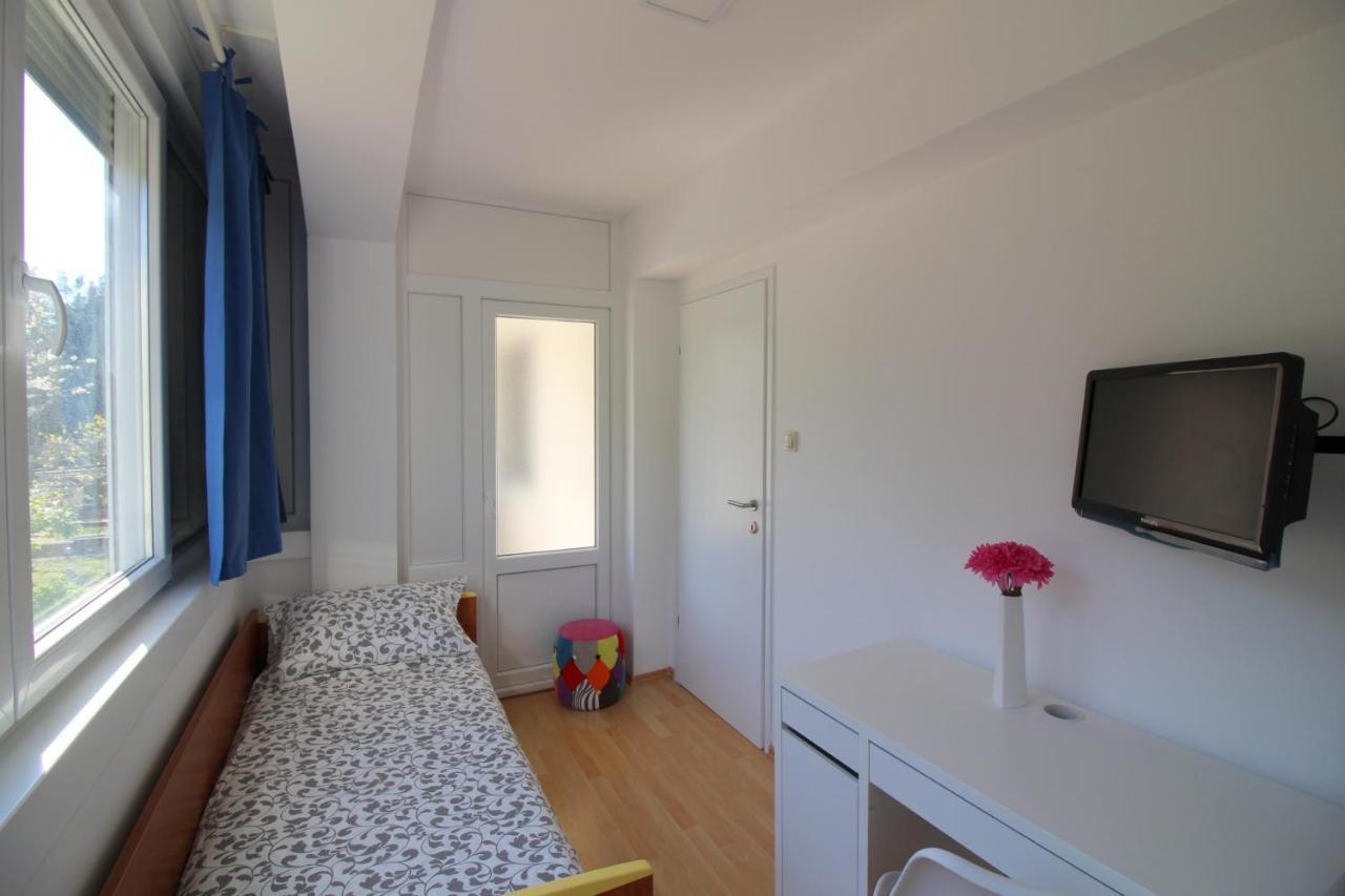 Modern Apartment Sabina With Nice Garden Poreč Dış mekan fotoğraf