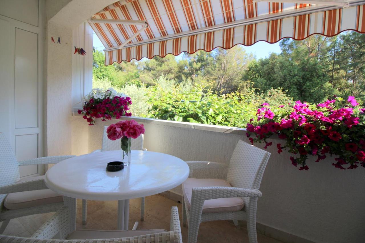 Modern Apartment Sabina With Nice Garden Poreč Dış mekan fotoğraf