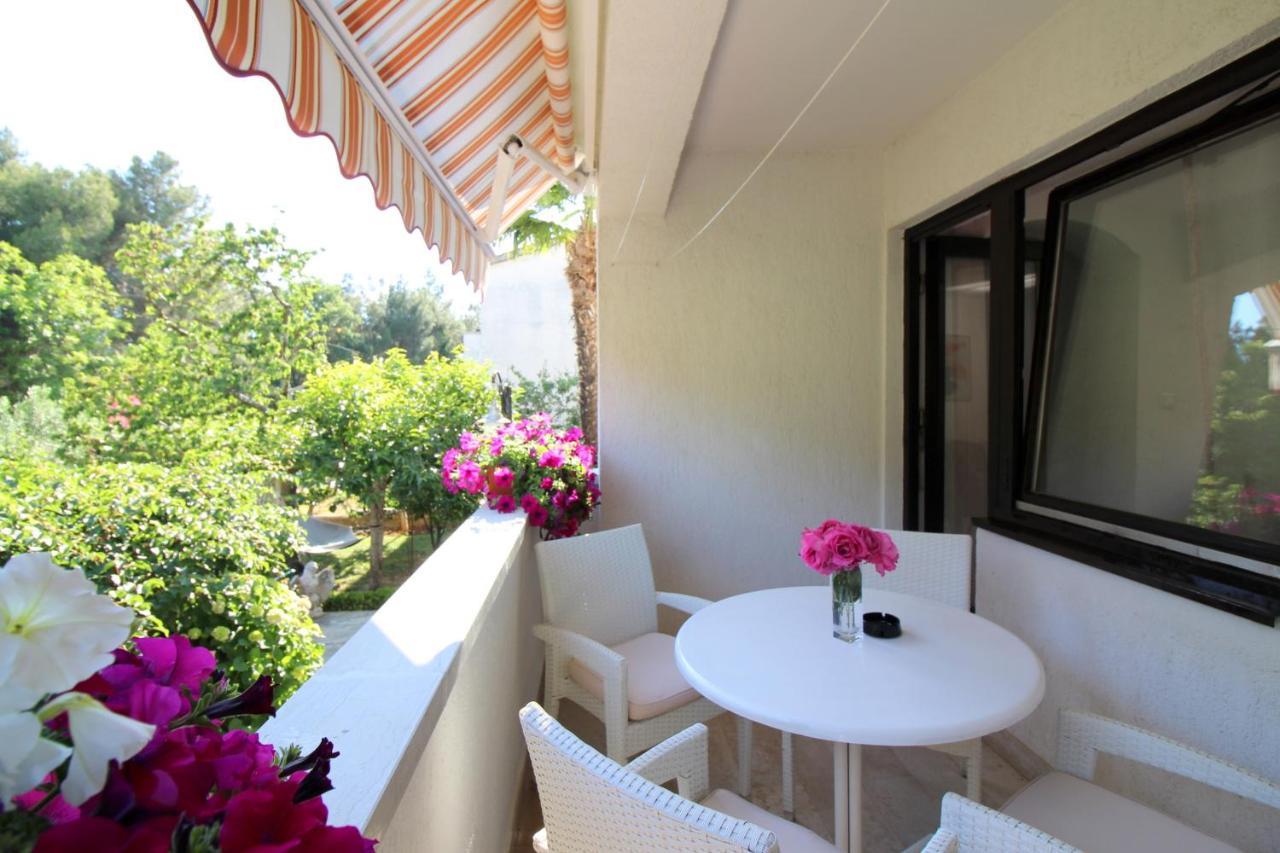 Modern Apartment Sabina With Nice Garden Poreč Dış mekan fotoğraf